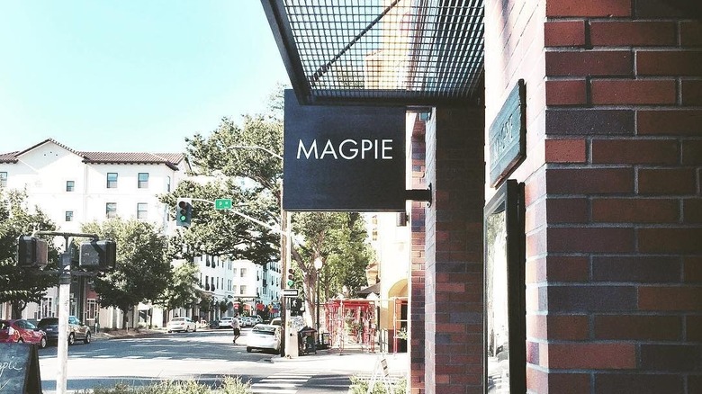 Sign for Magpie Cafe in Sacramento