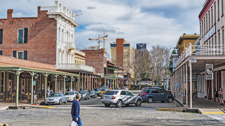 Restaurants and shops along the R Street District in Sacramento, California