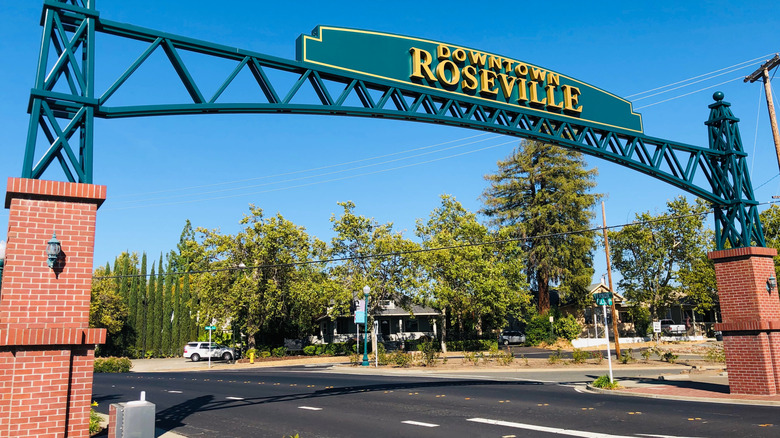 Downtown Roseville sign over roadway in Roseville, California
