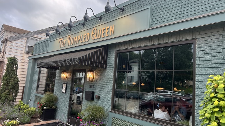 Exterior of The Rumpled Queen