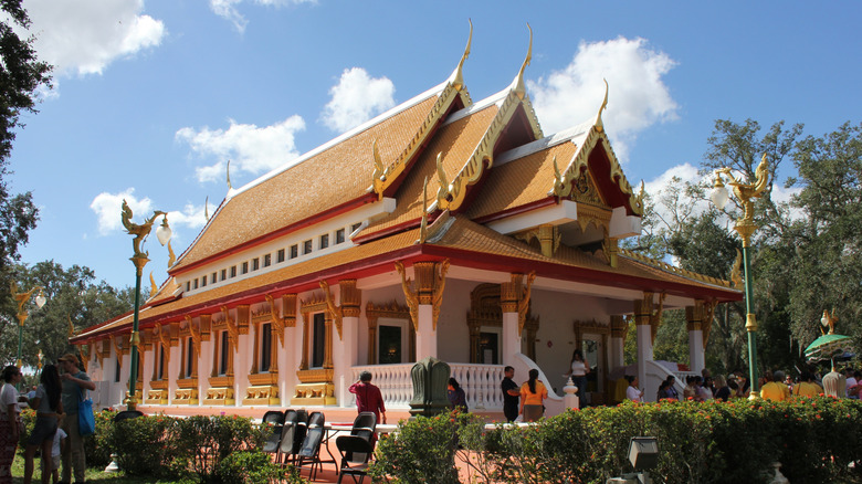 Wat Mongkolratanaram in Tampa, FL