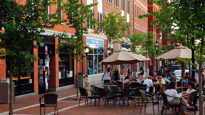 People eating in downtown Portsmouth
