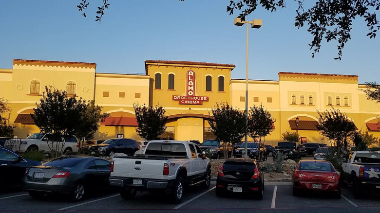 Exterior of Village at Stone Oak