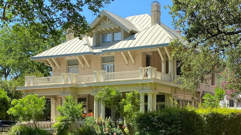 A home in Monte Vista, San Antonio
