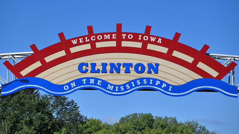 "Welcome to Clinton" on a sunny day