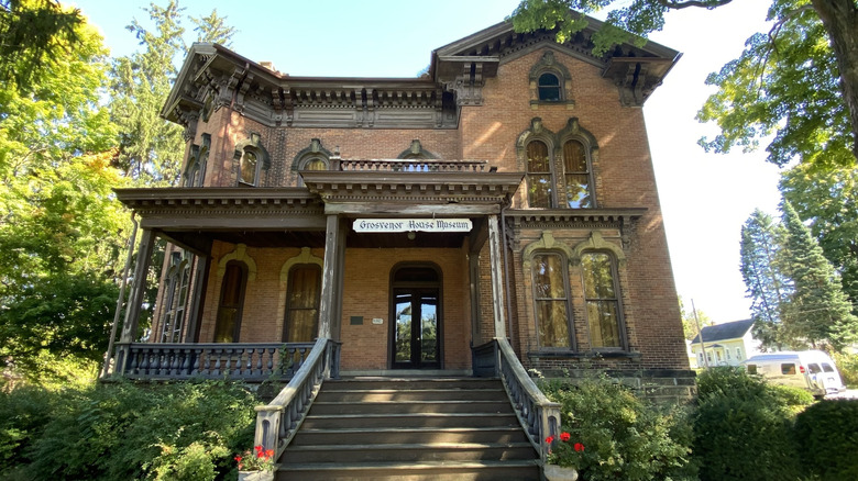 Exterior of the Grosvenor House Museum in Jonesville, Michigan