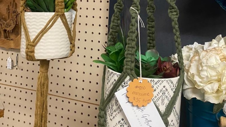 A booth at the Allen Antique Barn
