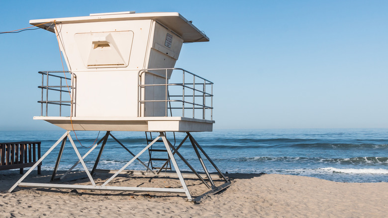 A lifeguard tower at Moonlight State Beach, Encinitas