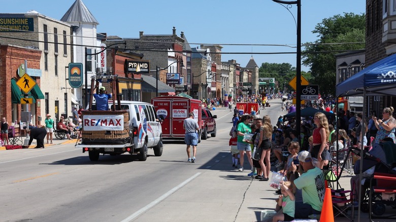 Parade in Downtown Lake Mills during the summer