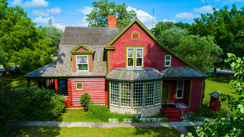 Exterior of the cabin of Limberlost State Historic Site in Indiana