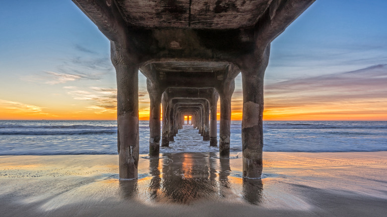 Sunset colors at the Manhattan Beach Pier, California