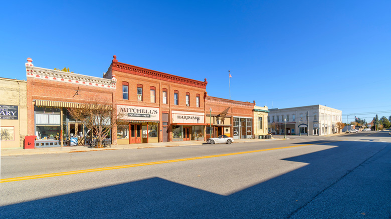 This is a picture of the main street in Waterville, Washington