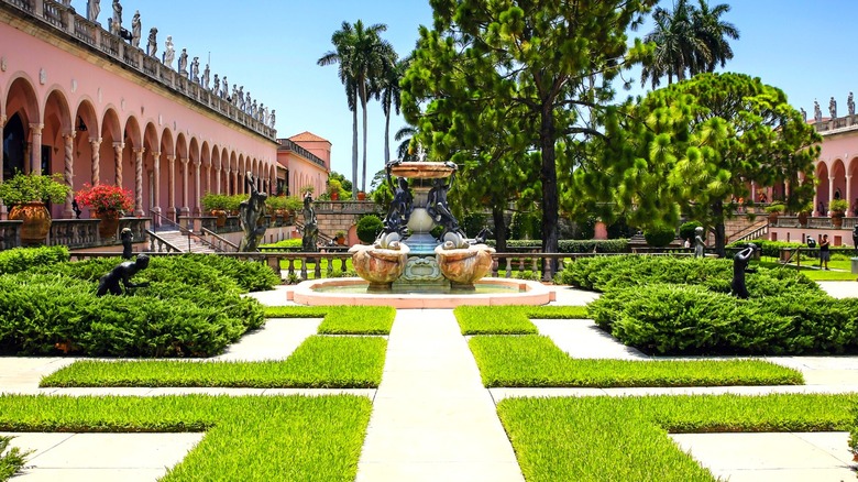 Fountain and manicured gardens at The John and Mable Ringling Museum of Art, Sarasota, FL.