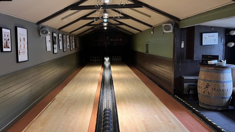 Skittle alley at Sheep Heid Inn.