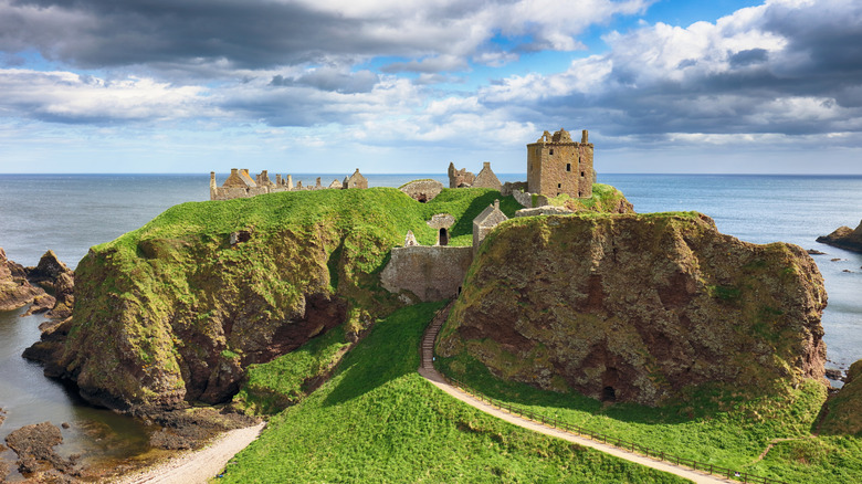 Dunnottar Castle ruins on a cliff