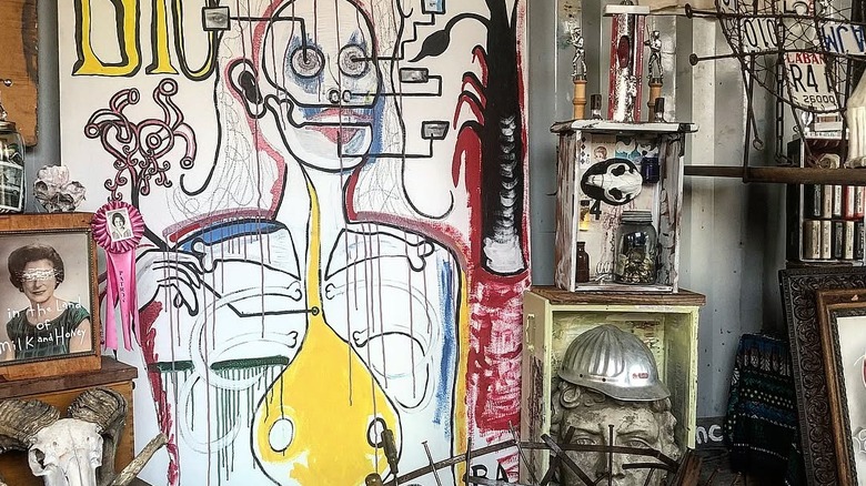 Artwork inside of the Drive-Thru Museum