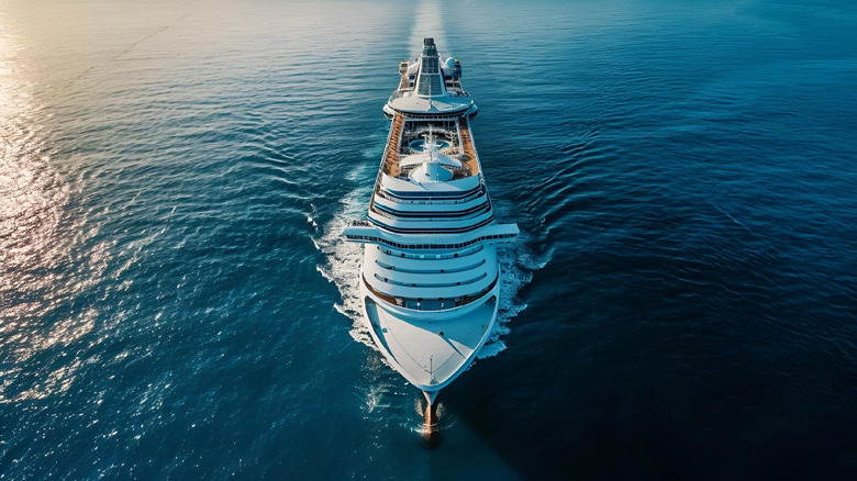 inside of cruise ship cabin