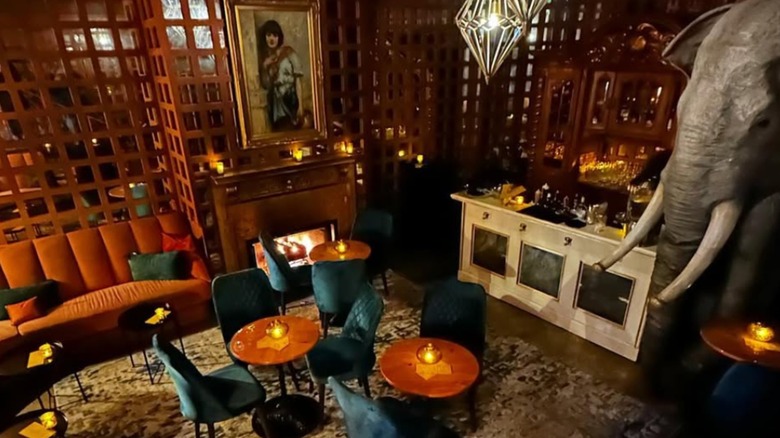 Interior of Unlisted bar