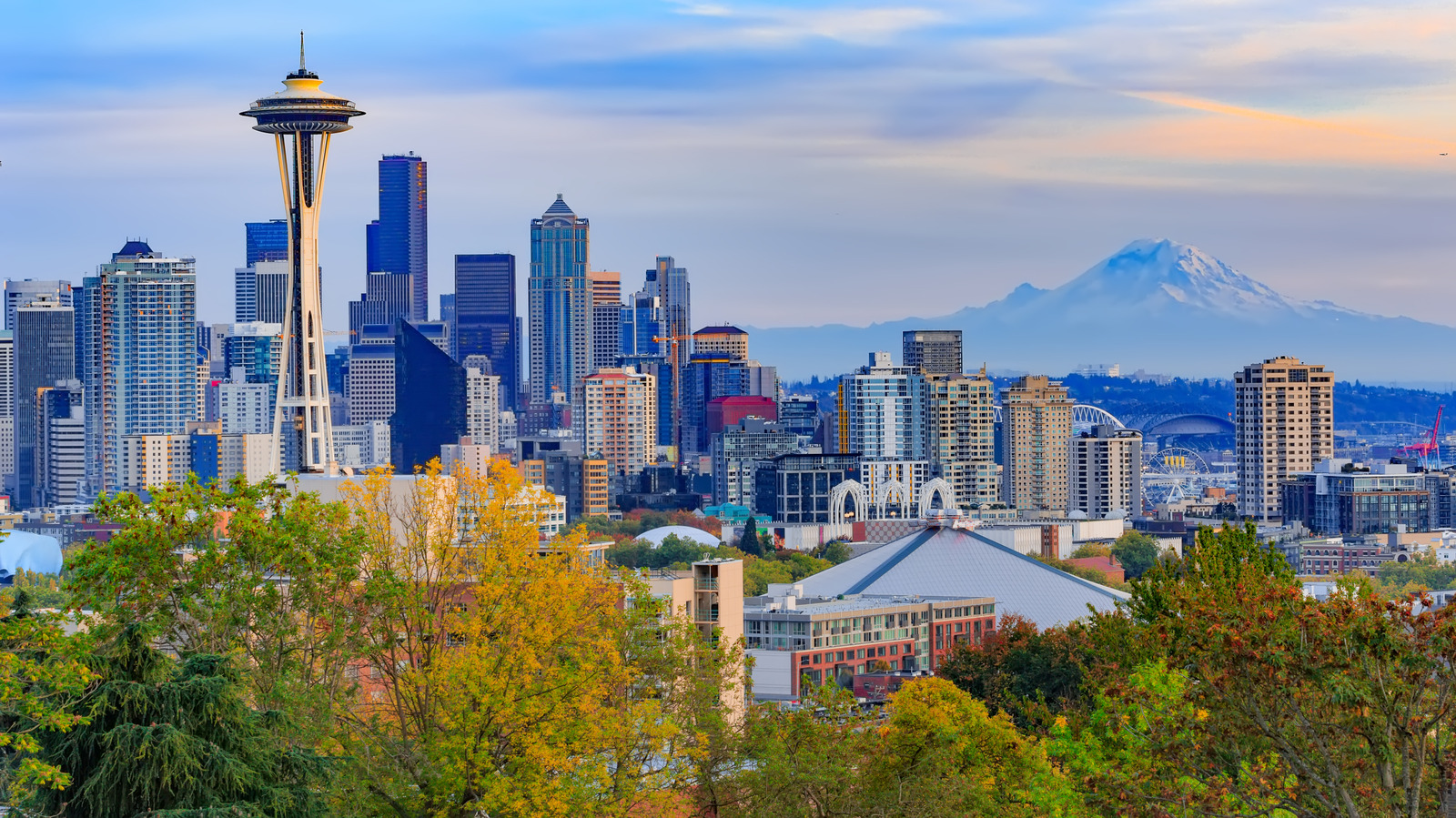 Seattle's Former Airfield Is Now Its Second-Largest Park With A Swimming Beach And Pretty Trails