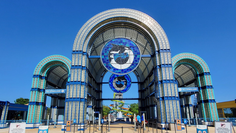 Colorful archway entrance to SeaWorld San Antonio