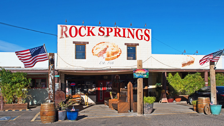 Rock Springs Cafe sign and exterior in Black Canyon City