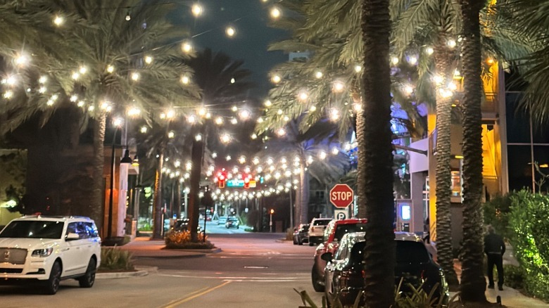 A street at Pompano Beach at night