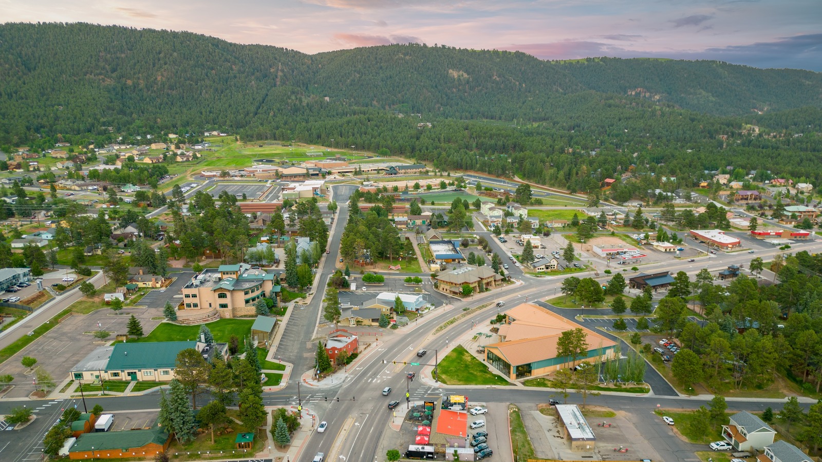 Situated Between Denver And Colorado Springs Is A Pine-Perfumed Town Where Nature Takes Center Stage