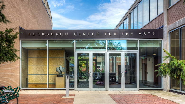 Bucksbaum Center for the Arts on the campus of Grinnell College.