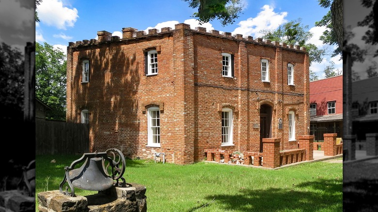 The Old Freestone County Jail in Fairfield, Texas