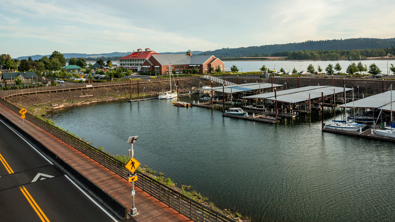 Kalama Marina near McMenamins Lodge in Washington