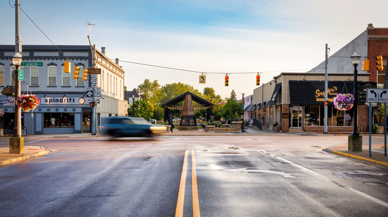 Street view of downtown Ludington, Michigan