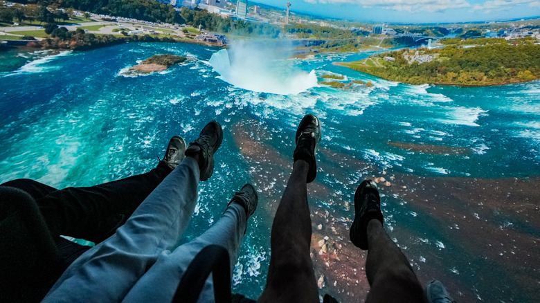A POV perspective on the Niagara Takes Flight ride