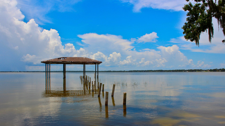 A view of Reedy Lake in Frostproof, Florida with a structure in the center