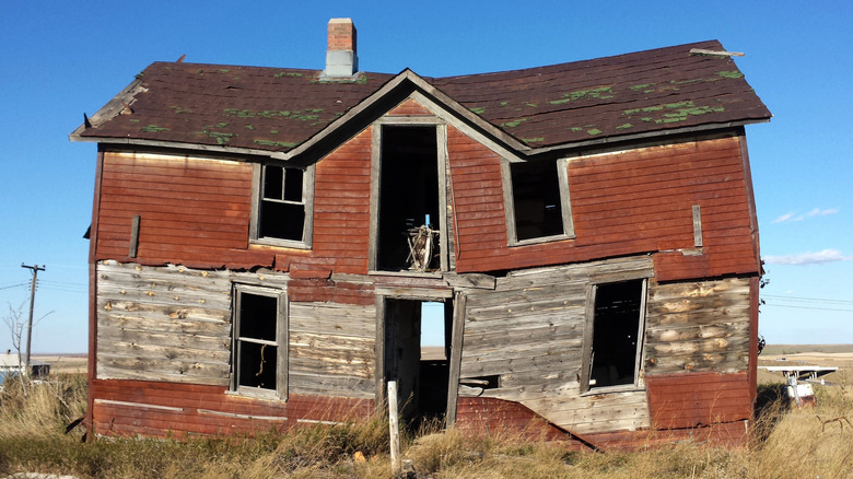 A collapsing house in Okaton, SD