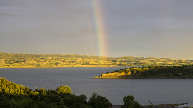South Dakota Lake Famous for Fishing, Eagles
