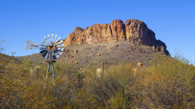 A windmill in the Arizona desert