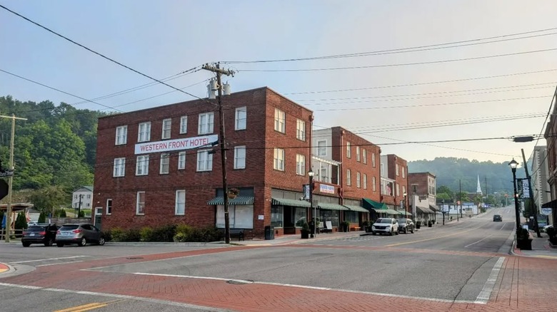 A street view of St. Paul's downtown