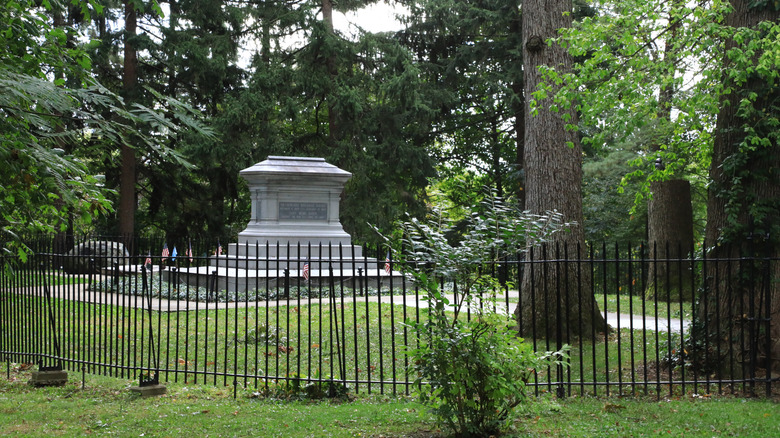 Tomb of Rutherford B. Hayes among trees at Spiegel Grove in Ohio