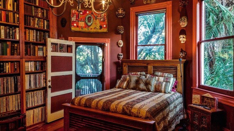 View of The Library Room at the Parks-Bowman Mansion