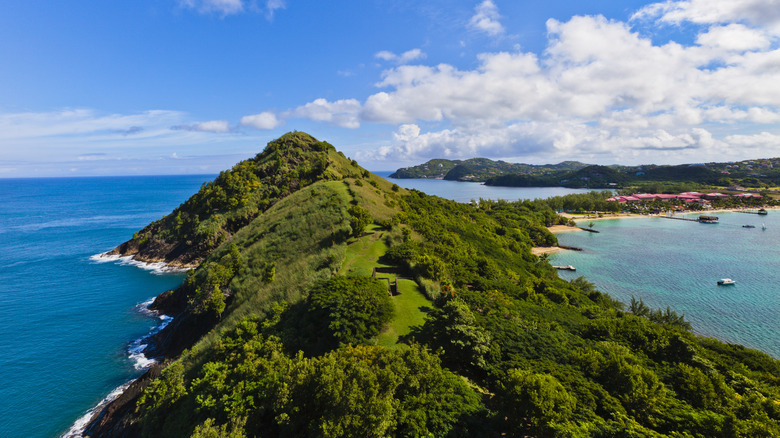 Mountain overlooking ocean in Pigeon Island National Park