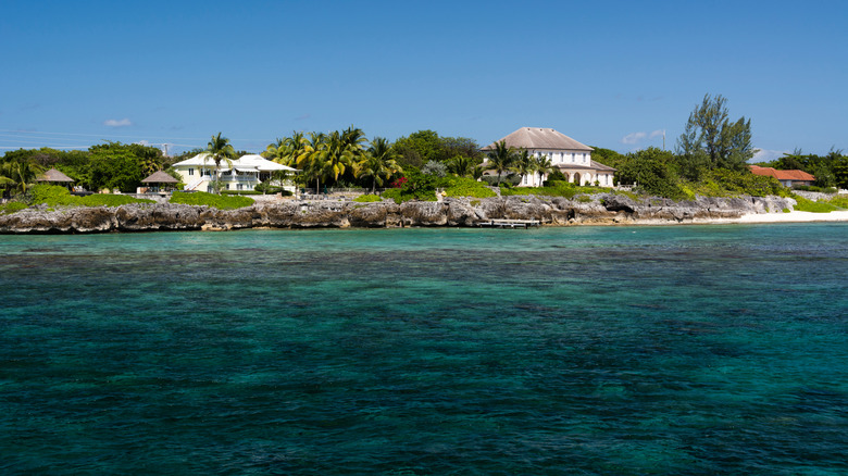 Spotts Beach, Grand Cayman 