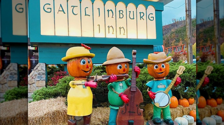 Pumpkin statues outside of the Gatlinburg Inn