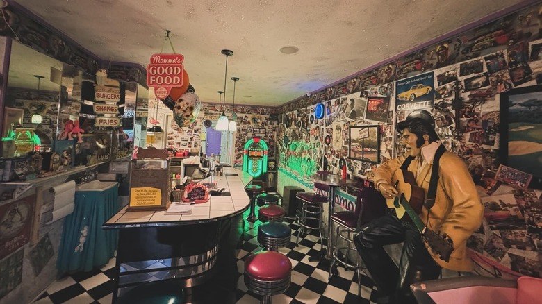 Funky interiors of Kokomo's 50s Diner