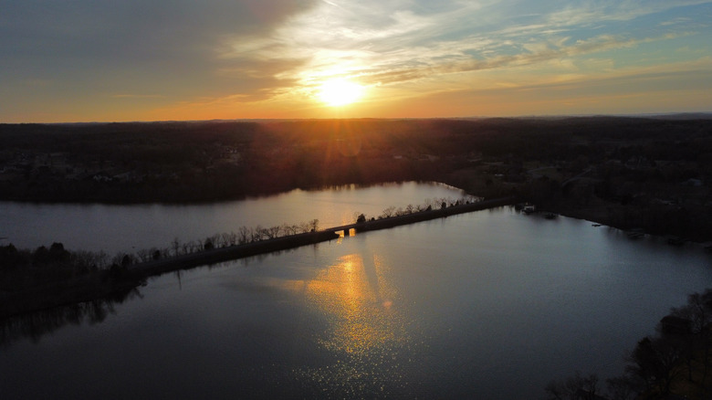 Sunset in Gallatin, Tennessee over lake