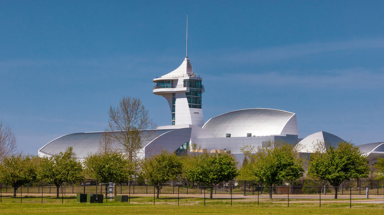 Exterior of the main building at the Discovery Park of America, Tennessee