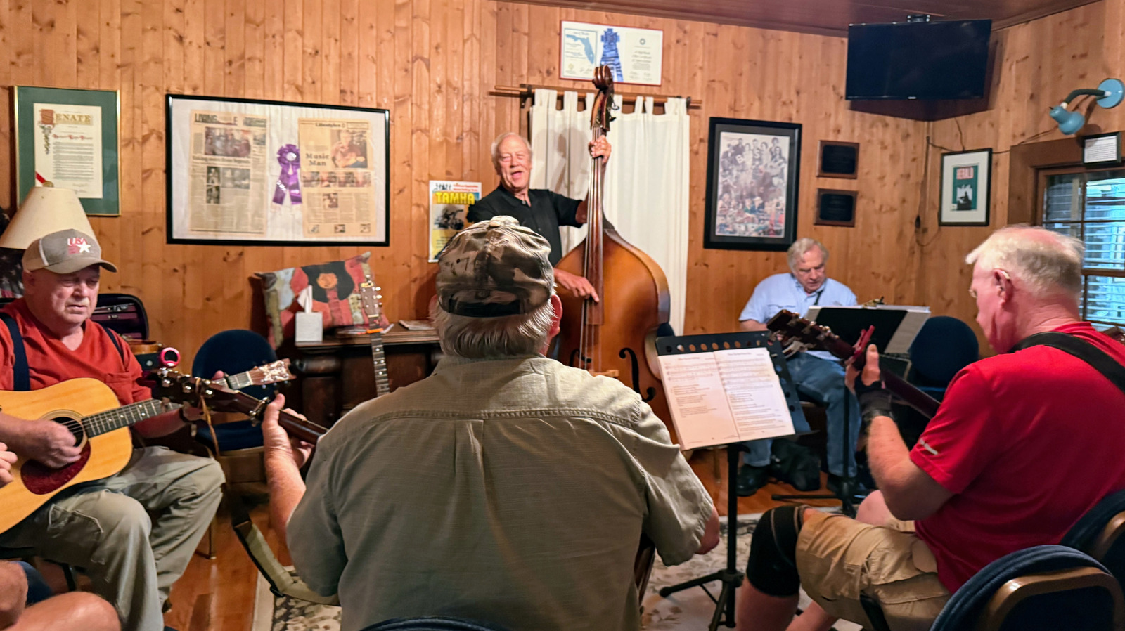 Tennessee’s Quiet Appalachian Town Near Johnson City Is Home To Misty Lake Mornings And A Historic Inn – Islands Tennessee’s Quiet Appalachian Town Near Johnson City Is Home To Misty Lake Mornings And A Historic Inn – Islands