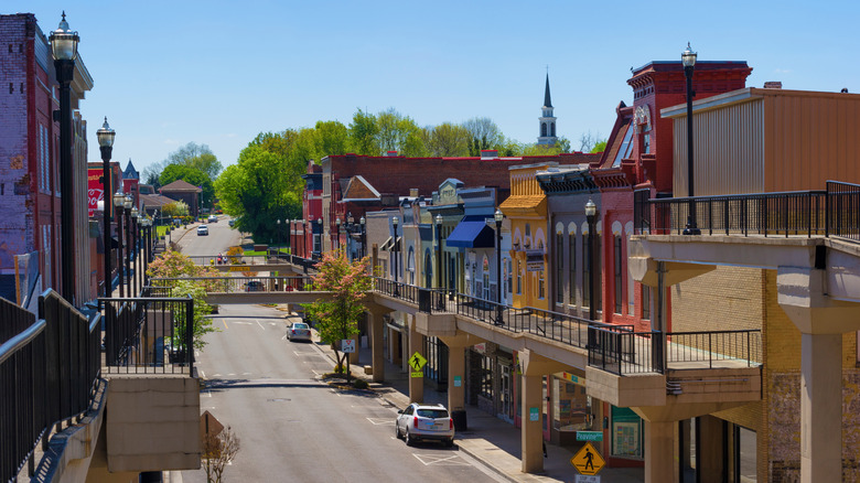 Quiet street sunny day Morristown, Tennessee