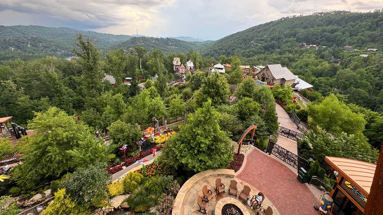A view of the Great Smoky Mountains from Anakeesta in Gatlinburg