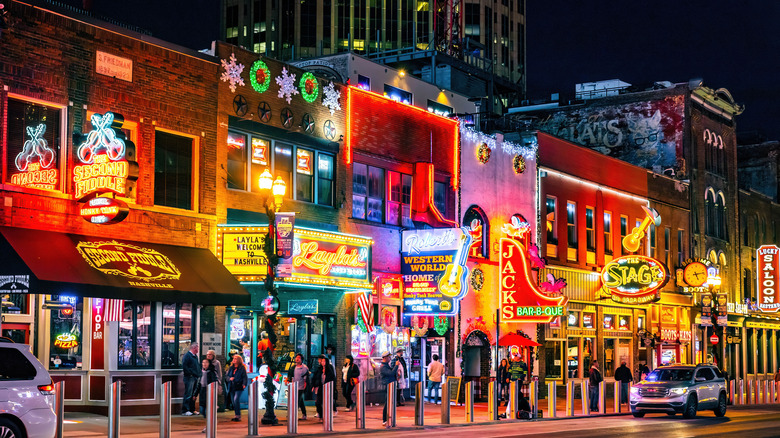 The attractions in downtown Nashville are walking distance to Bobby Hotel
