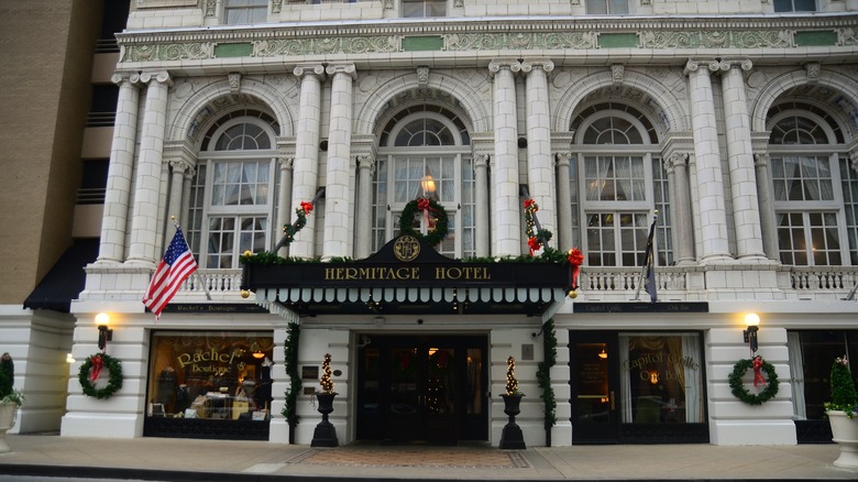 The entrance to the historic Hermitage Hotel